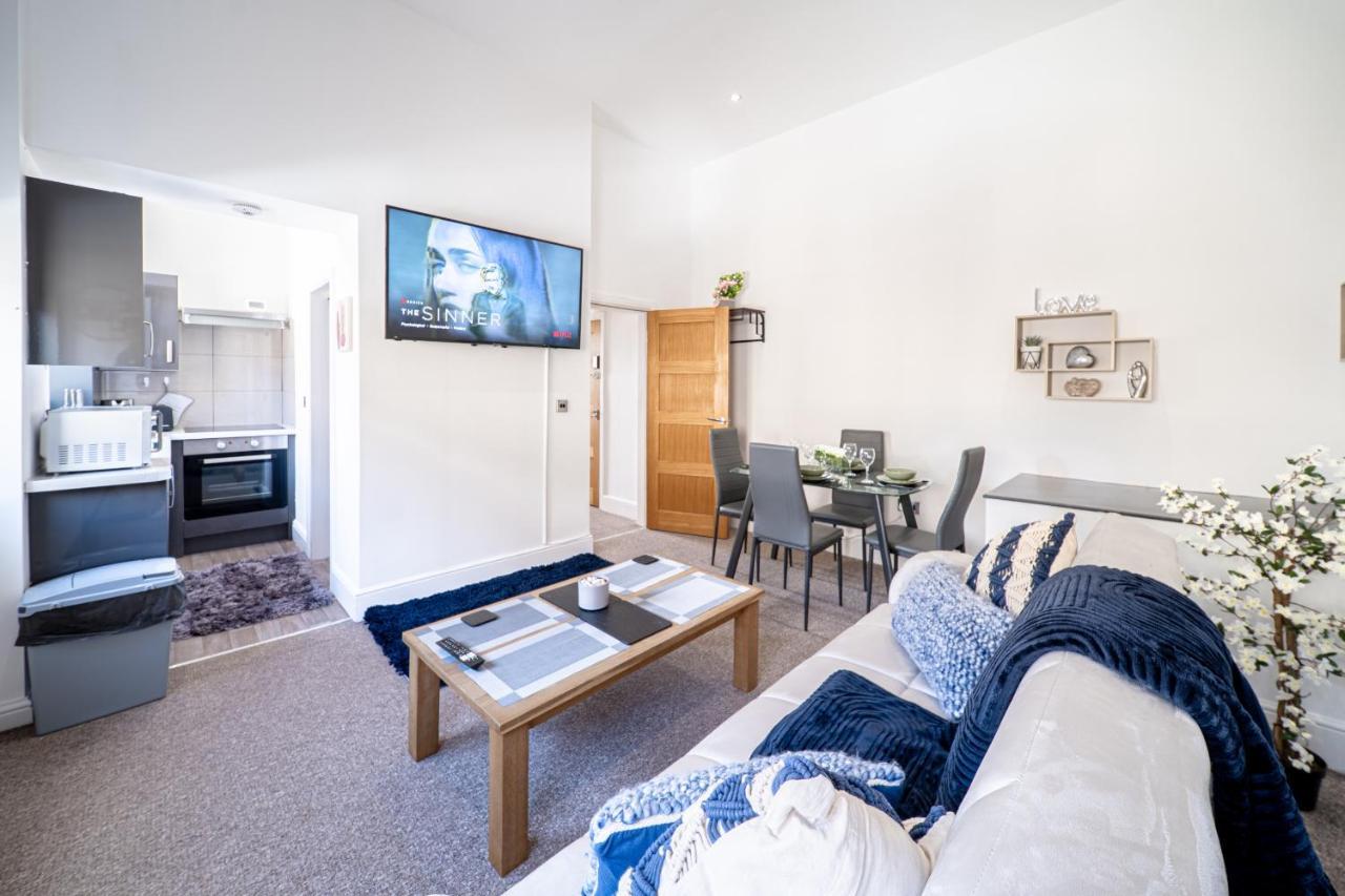 Cozy 1-Bedroom Apartment In The Heart Of Barnsley Town Centre Exterior photo