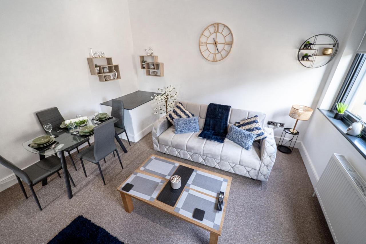 Cozy 1-Bedroom Apartment In The Heart Of Barnsley Town Centre Exterior photo