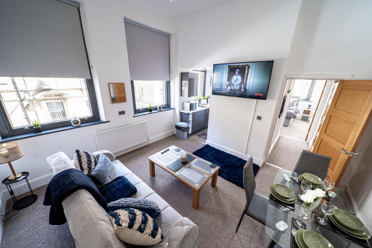 Cozy 1-Bedroom Apartment In The Heart Of Barnsley Town Centre Exterior photo