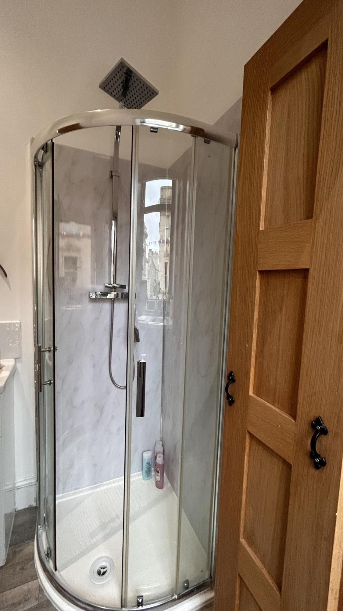 Cozy 1-Bedroom Apartment In The Heart Of Barnsley Town Centre Exterior photo